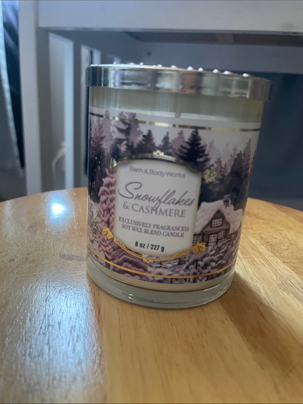 Bath & Body Works Snowflakes & Cashmere Candle - Lavender Purple